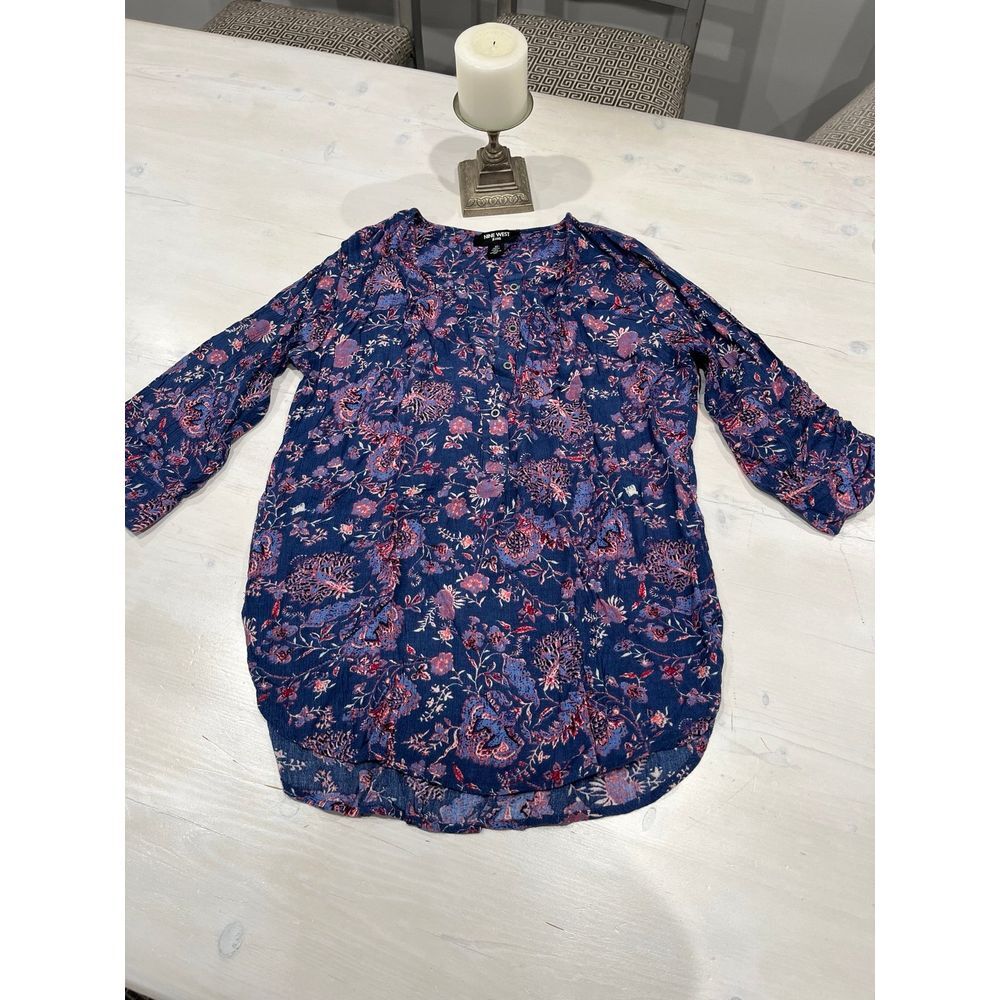 Nine West jeans boho blue flower top‎ size medium